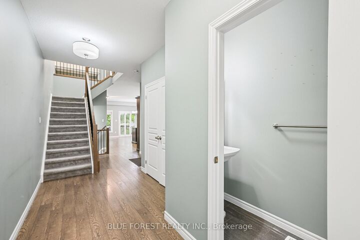 Property Photo:  1924 Cedarhollow Boulevard 135  ON N5X 0K3 