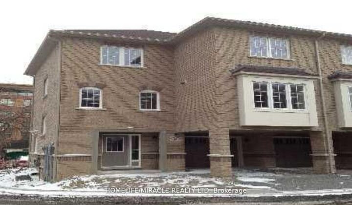 Property Photo:  13 Vasto Lane  ON M1M 0C6 