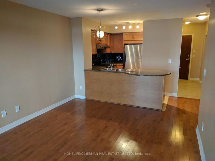 Property Photo:  18 Kenaston Gardens 403  ON M2K 1G8 