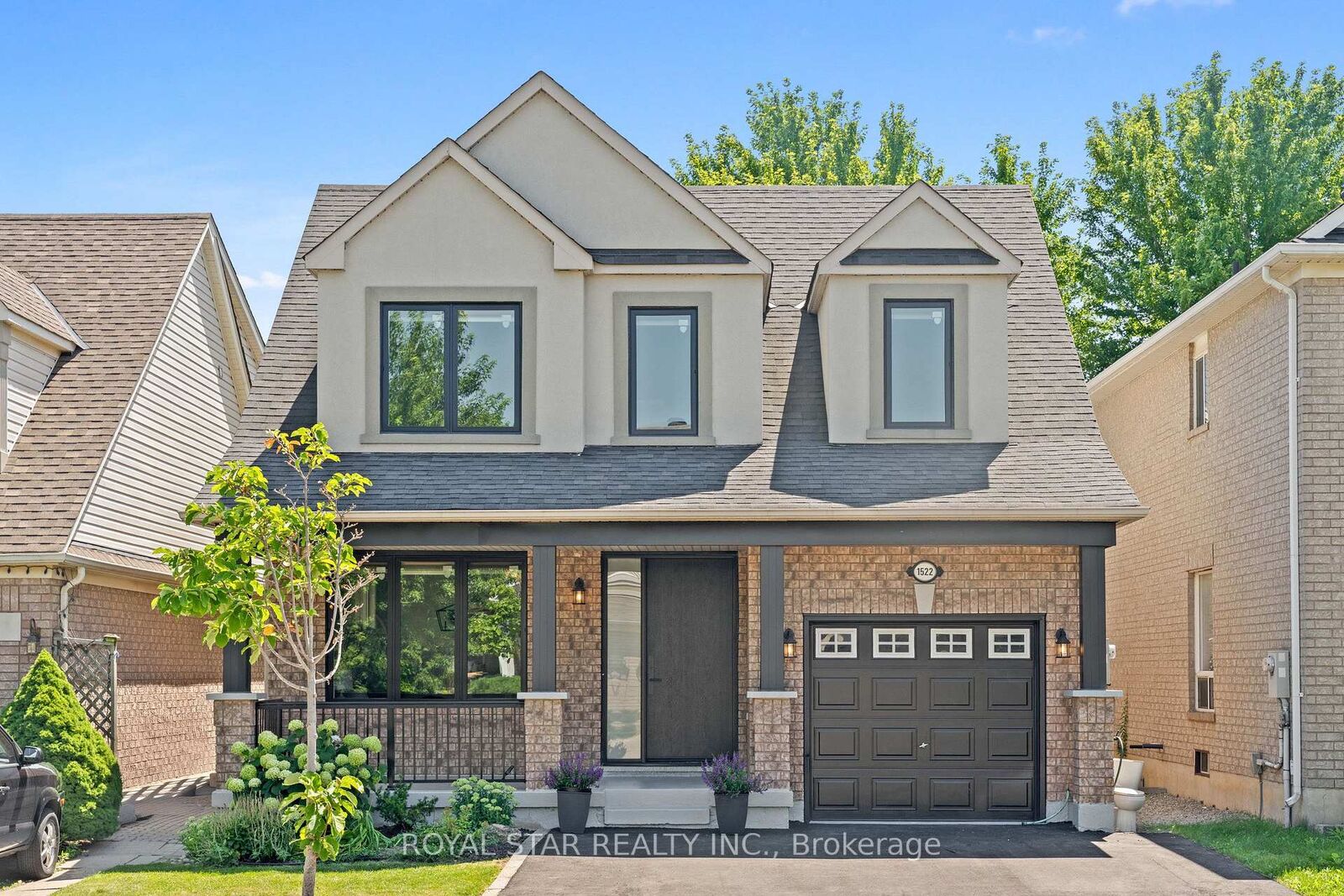 Property Photo:  1522 Swann Crescent  ON L9T 5K2 