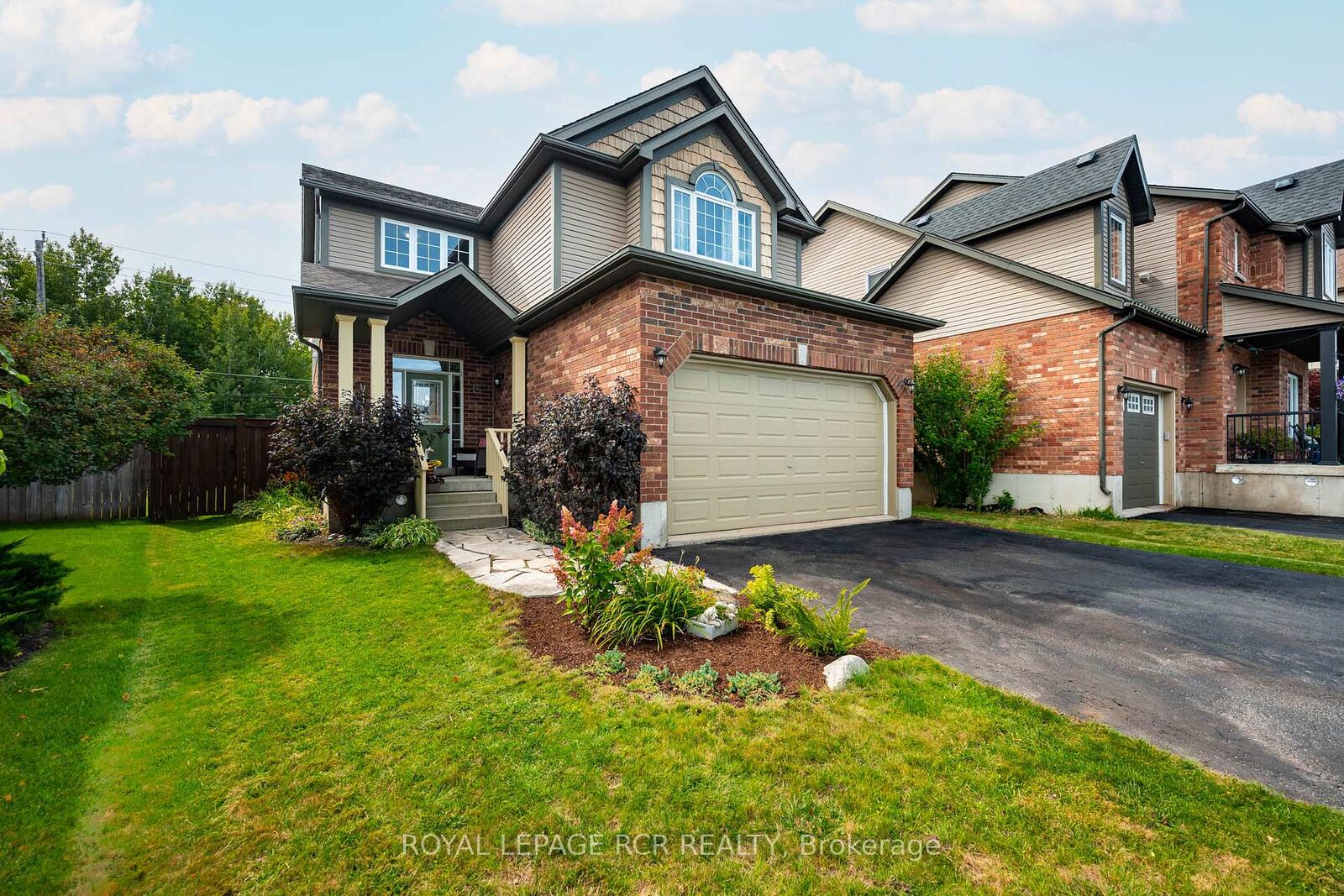 Property Photo: 12 Maude Court ON L9W 0A3