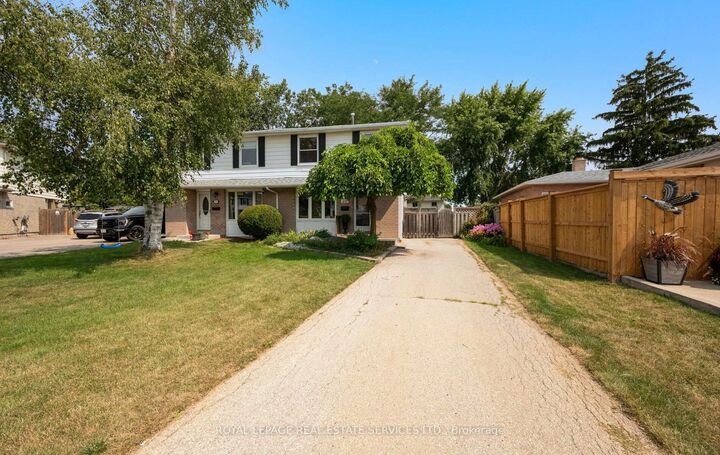 Property Photo:  20 Glengrove Court  ON L6S 1Z3 