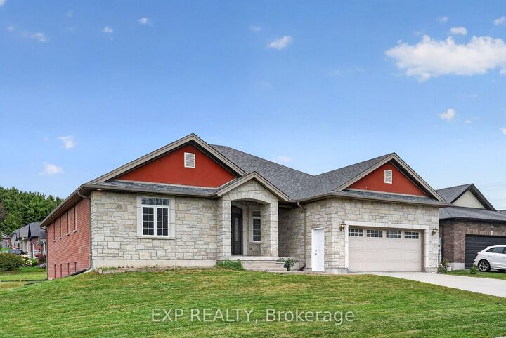 Property Photo:  28 Singleton Street  ON K0K 1H0 