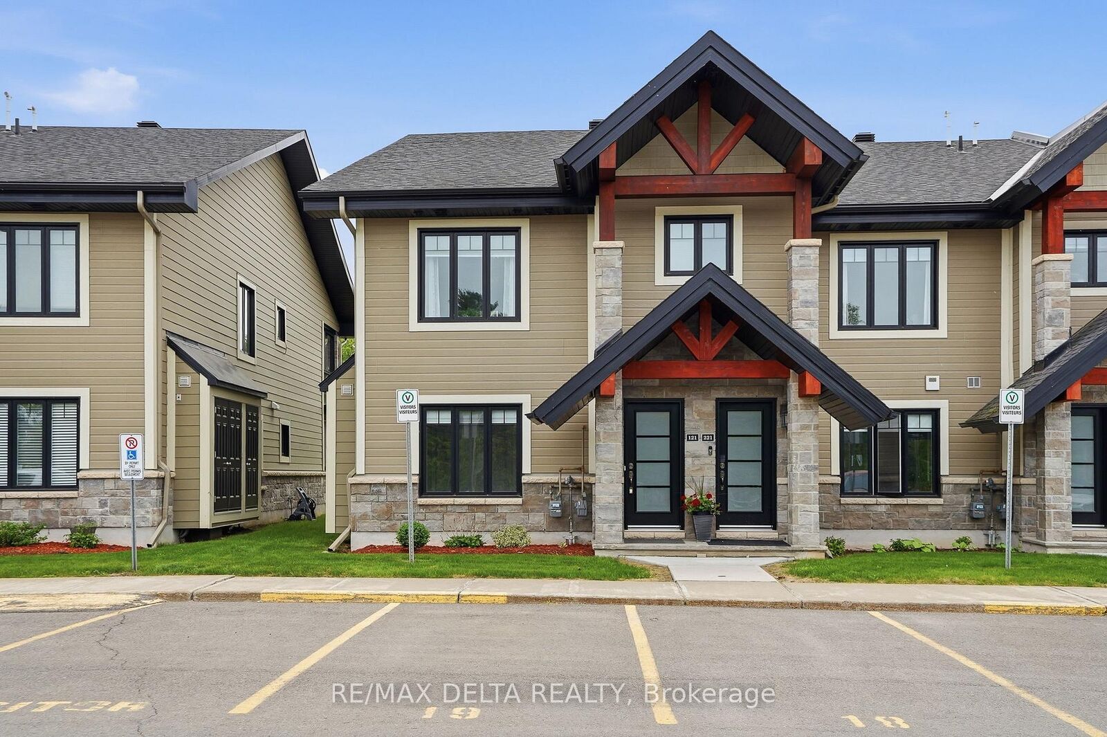 Property Photo:  292 Masters Lane 121  ON K4K 0K5 
