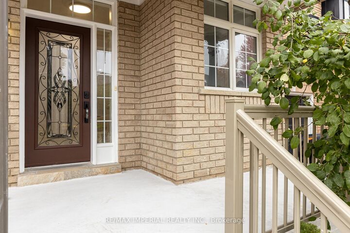 Property Photo:  44 Hawkview Boulevard  ON L4H 2E2 