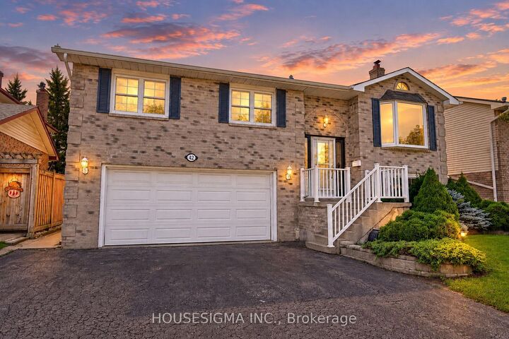 Property Photo:  42 Cherry Blossom Crescent  ON L1E 1G7 
