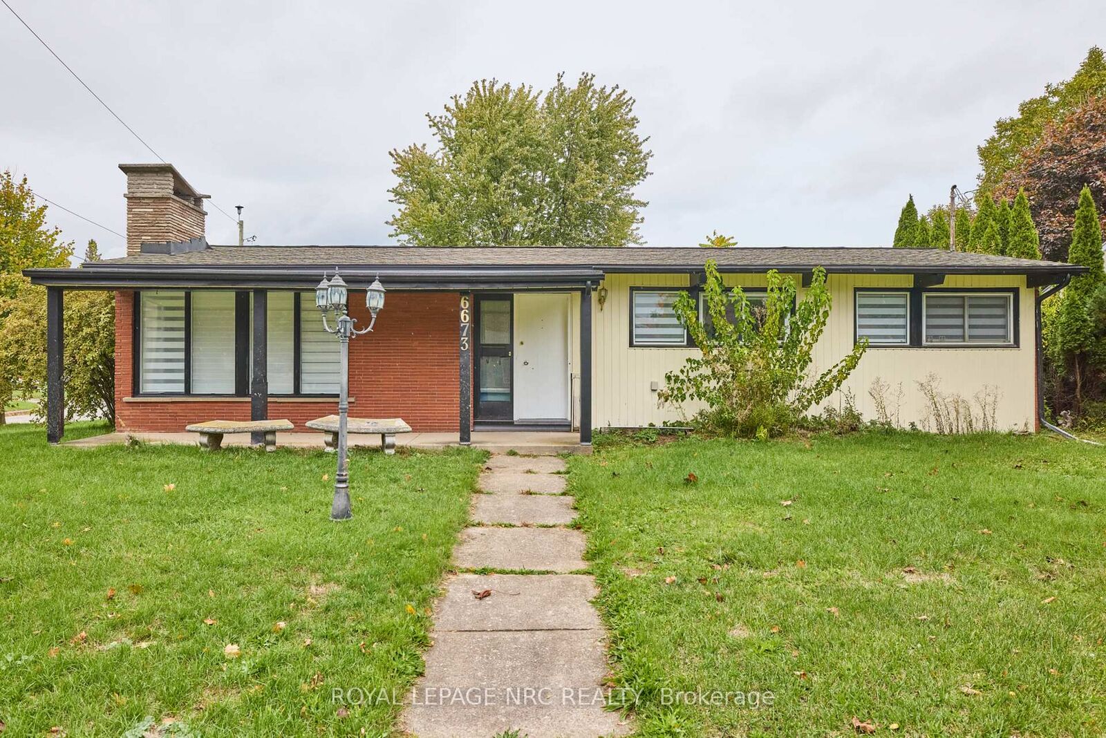 Property Photo: 6673 Huggins Street ON L2J 1H5