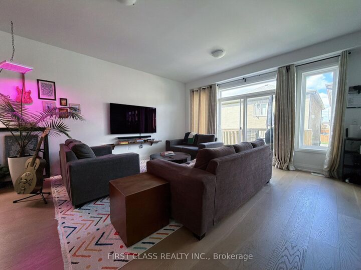 Property Photo:  24 Barnyard Trail  ON L9J 0T3 