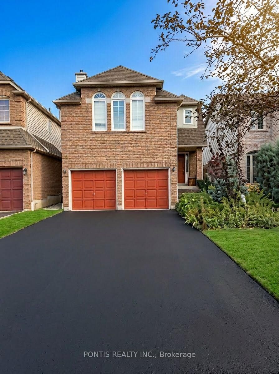 Property Photo: 2538 Raglan Court ON L5M 5L5