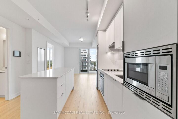 Property Photo:  3079 Trafalgar Road 1805  ON L6H 8C5 