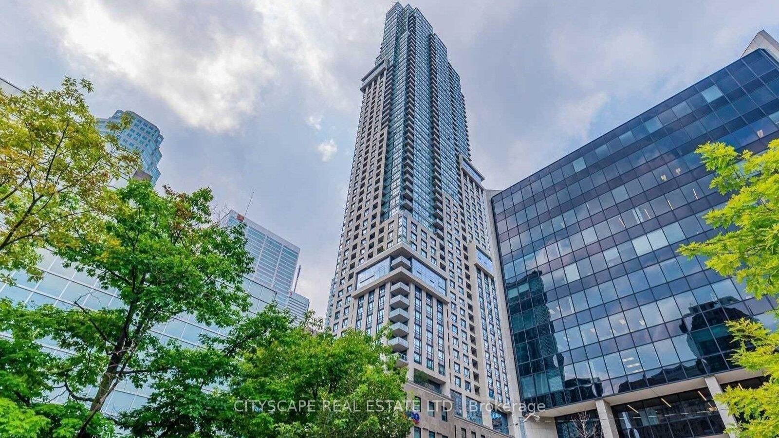 Property Photo:  88 Scott Street 1804  ON M5E 0A9 