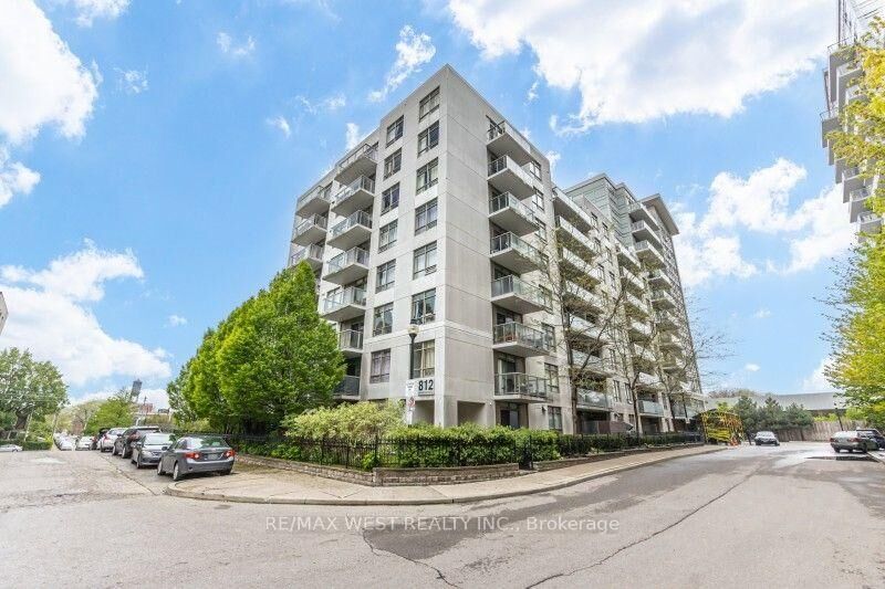 Property Photo:  812 Lansdowne Avenue 704  ON M6H 4K5 