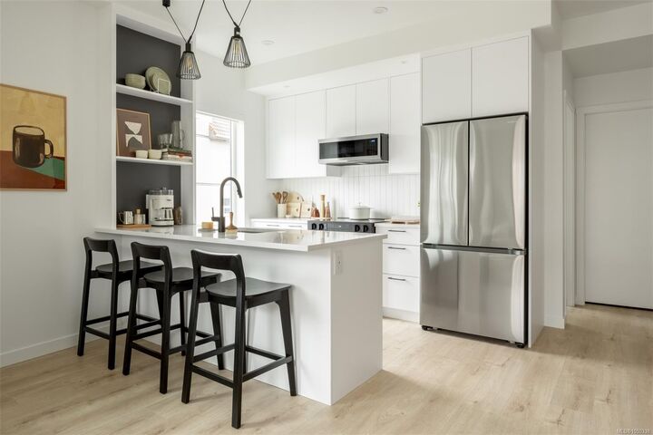 Property Photo:  1075 Tillicum Rd #205  BC V9A 2A4 