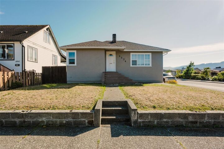 Property Photo: 4374 Maitland St BC V9Y 3W7
