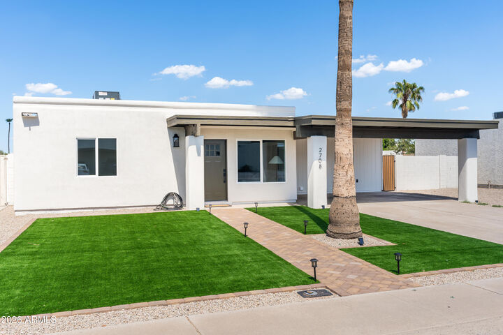 Property Photo:  2708 W Dunbar Drive  AZ 85282 