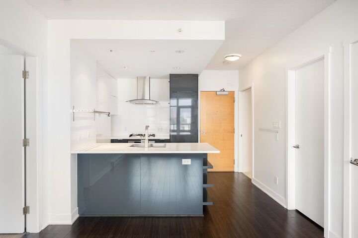Property Photo:  1777 W 7th Avenue 631  BC V6J 0E5 