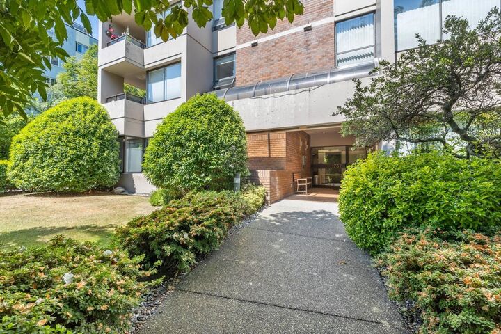 Property Photo:  1737 Duchess Avenue  BC V7V 1P8 