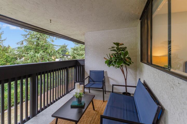 Property Photo:  1561 Vidal Street 301  BC V4B 5A7 