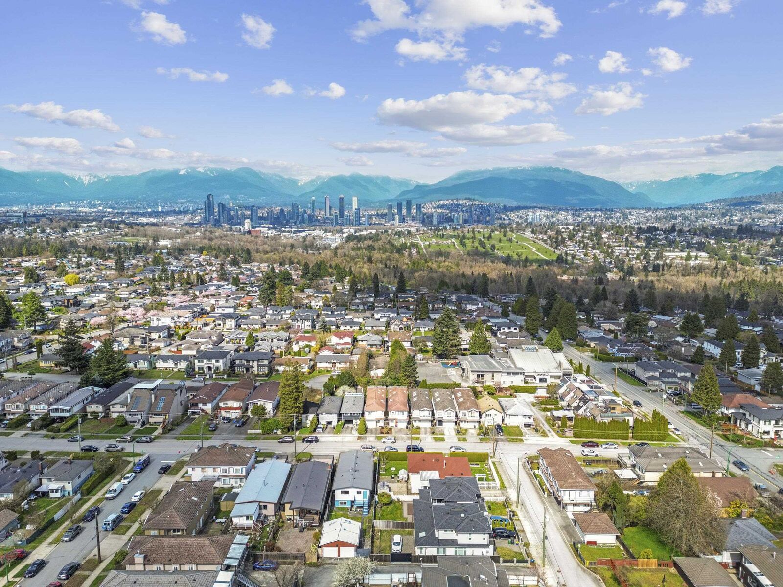 Property Photo:  6070 McMurray Avenue 1405  BC V5H 4J3 