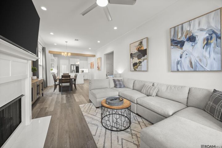 Property Photo:  13925 Appleby Way  LA 70817 