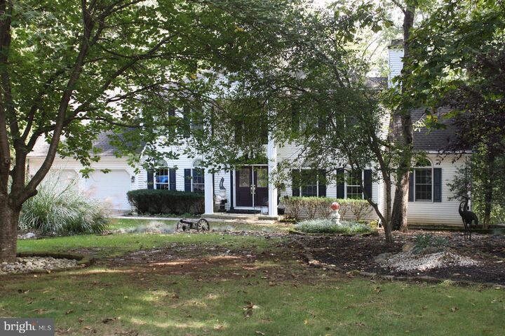Property Photo: 17 Triplett Court PA 17019