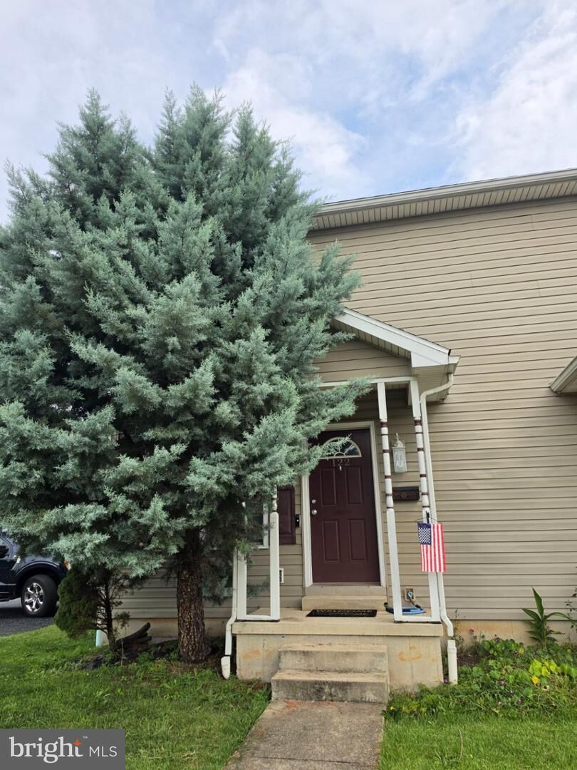 Property Photo: 122 N Wood Street PA 17057
