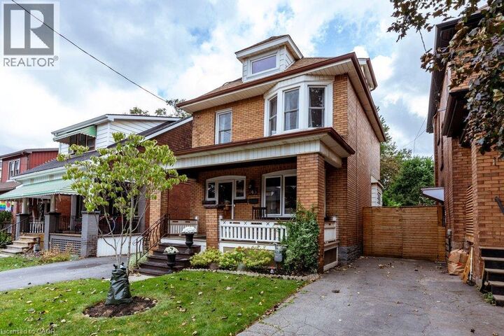 Property Photo:  243 Grosvenor Avenue South  ON L8M 3L8 