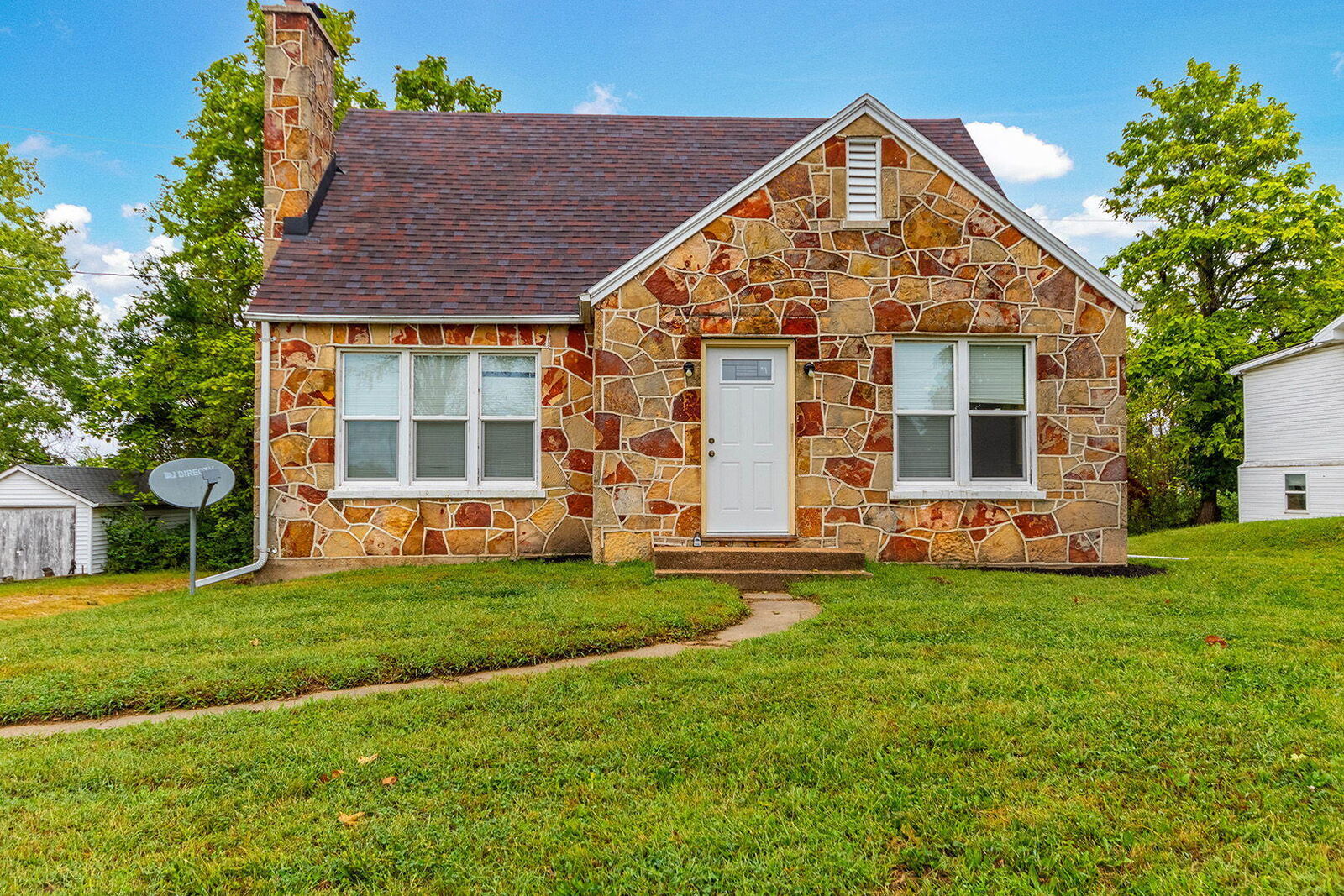 Property Photo:  1127 E Main St  MO 65051 