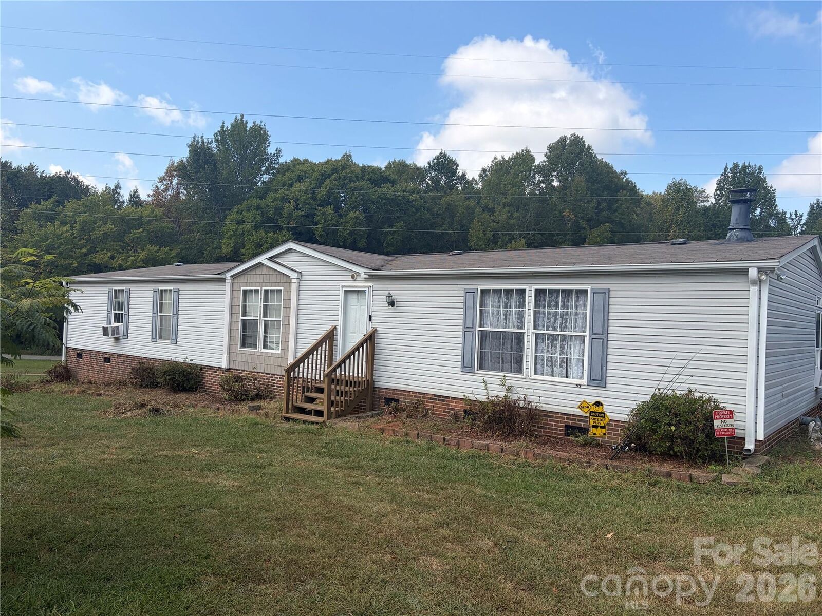 Property Photo:  4009 Chestnut Woods Drive  NC 28086 