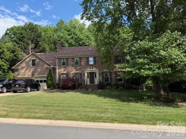 Property Photo:  7615 Quail Hill Road  NC 28210 