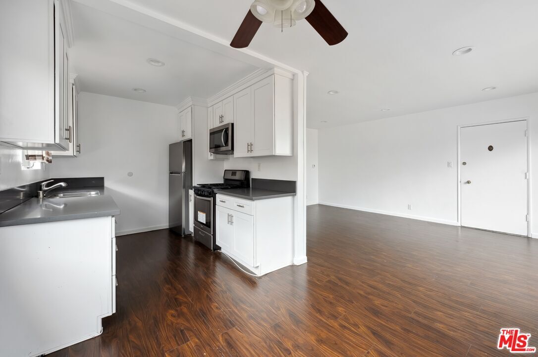 Property Photo:  7550 Fountain, Unit 9  CA 90046 