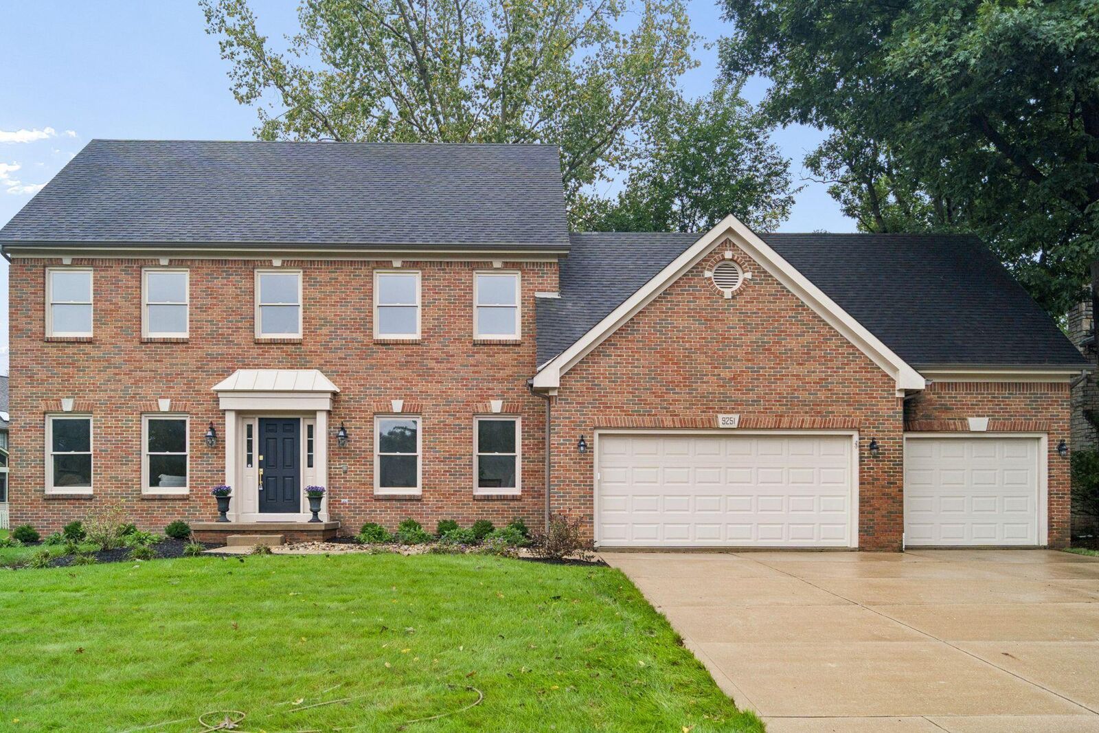 Property Photo: 9251 Din Eidyn Drive OH 43017