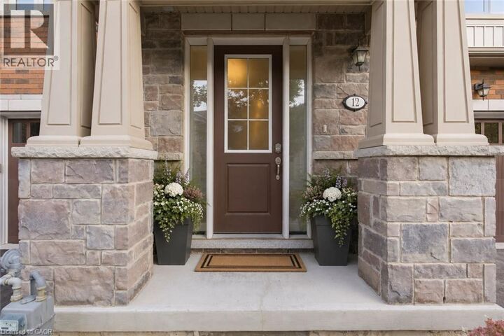 Property Photo:  12 George Manor  ON L0S 1J0 