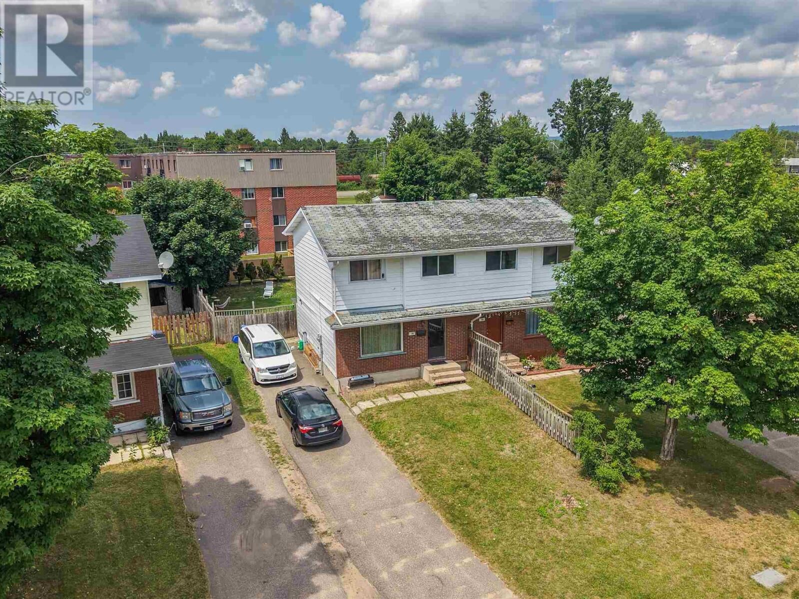 Property Photo:  75 Robin St  ON P6A 5Y4 