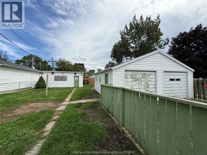 Property Photo:  20 First Street  ON N8A 3P9 