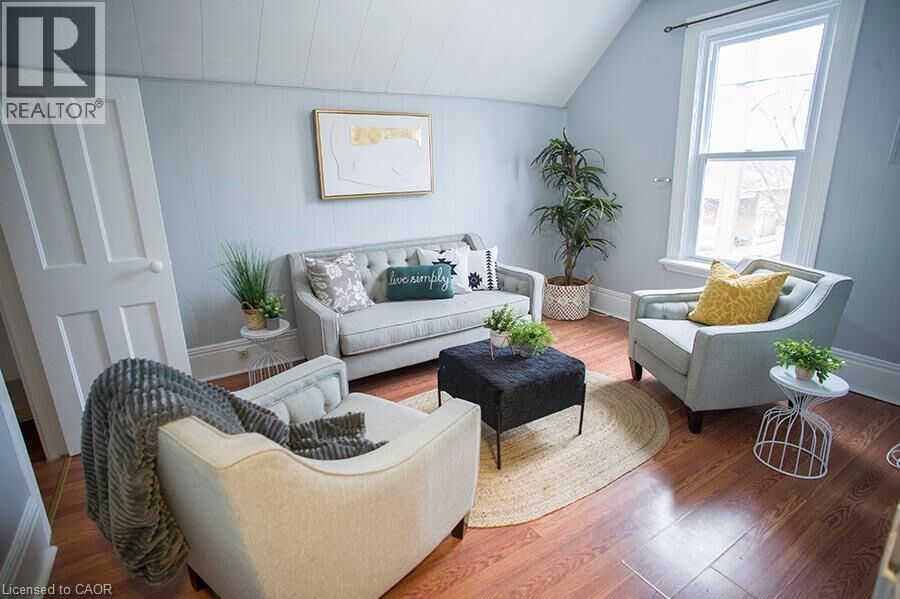 Property Photo:  67 Terrace Hill Street Upper  ON N3R 1G2 