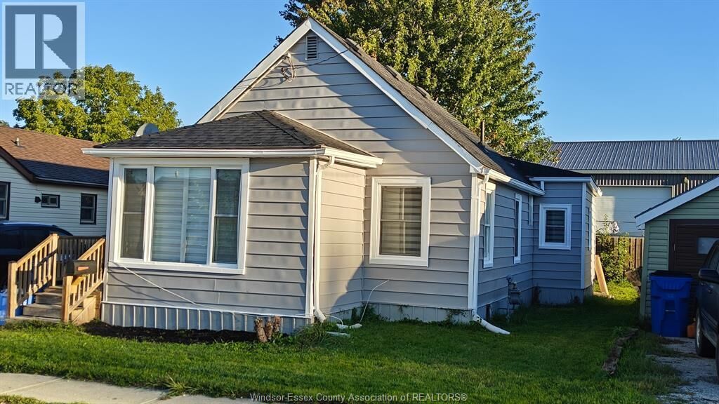 Property Photo:  13 Wills Street  ON N8A 1A1 