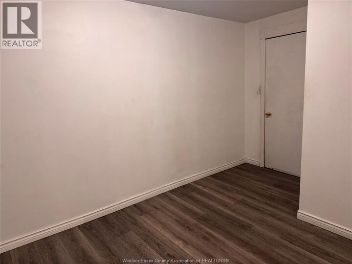 Property Photo:  58 Talbot St N 2  ON N8M 1A2 