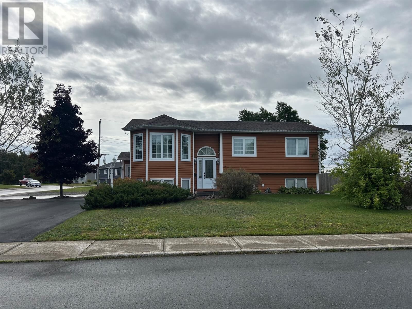 Property Photo:  30 Snow Crescent  NL A2B 1C7 