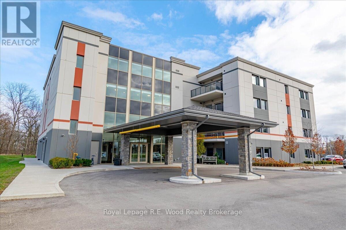 Property Photo:  8 Centre Street 202  ON N0J 1P0 