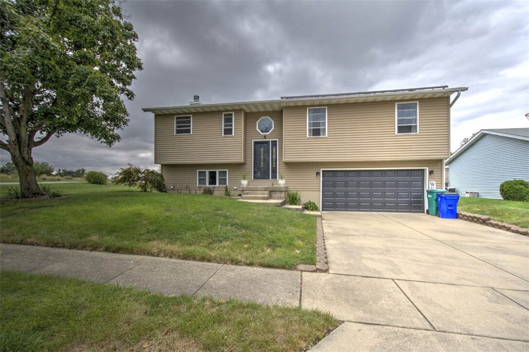 Property Photo: 2797 Deerpath Park Drive IL 62521