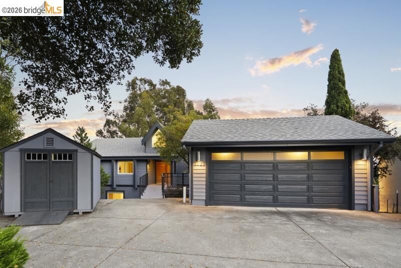 Property Photo: 2225 Braemar Rd CA 94602