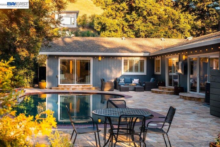 Property Photo:  3081 Oakraider Dr  CA 94507 