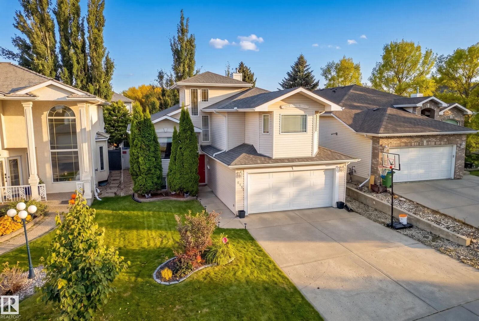 Property Photo:  1005 Ormsby Crescent NW  AB T5T 6G8 