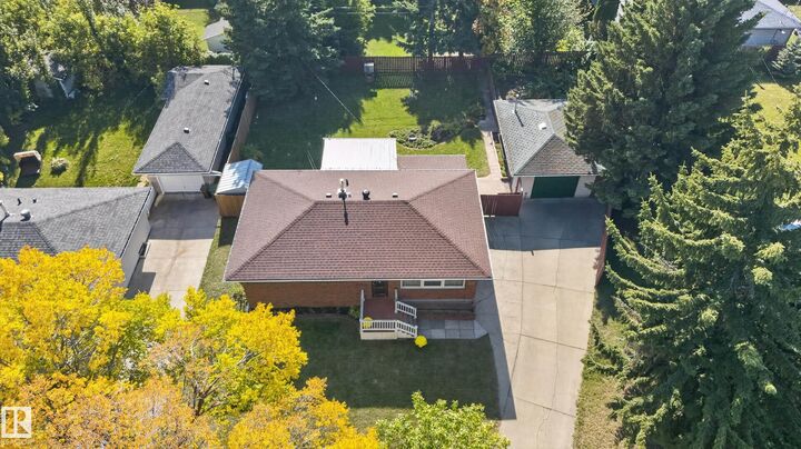 Property Photo:  14 Sonora Drive  AB T8N 0L4 