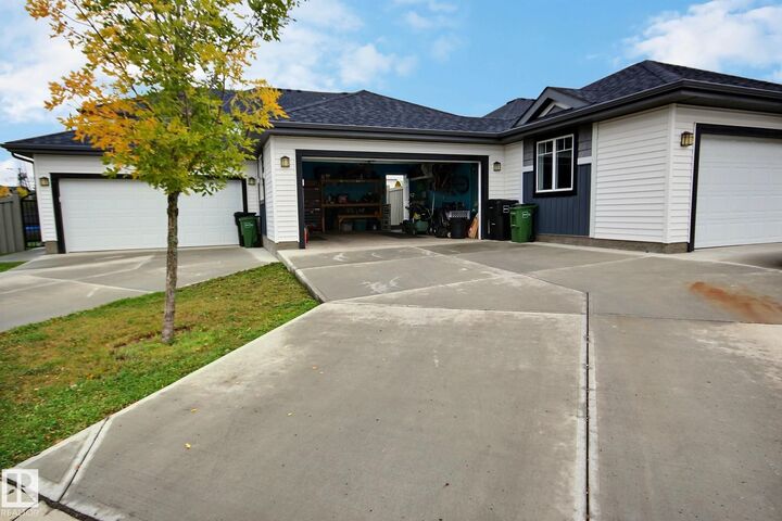 Property Photo:  565 Chappelle Drive SW  AB T6W 2B5 