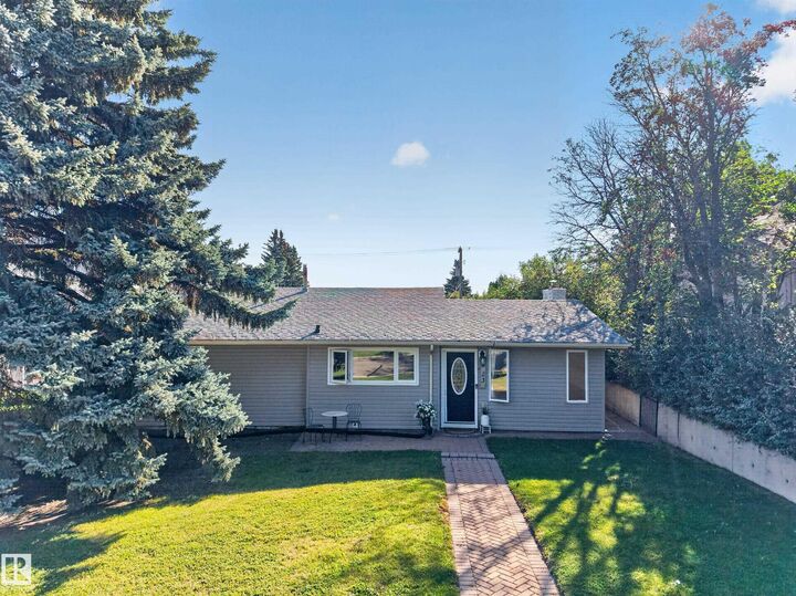 Property Photo:  23 Clearwater  AB T9G 1C8 