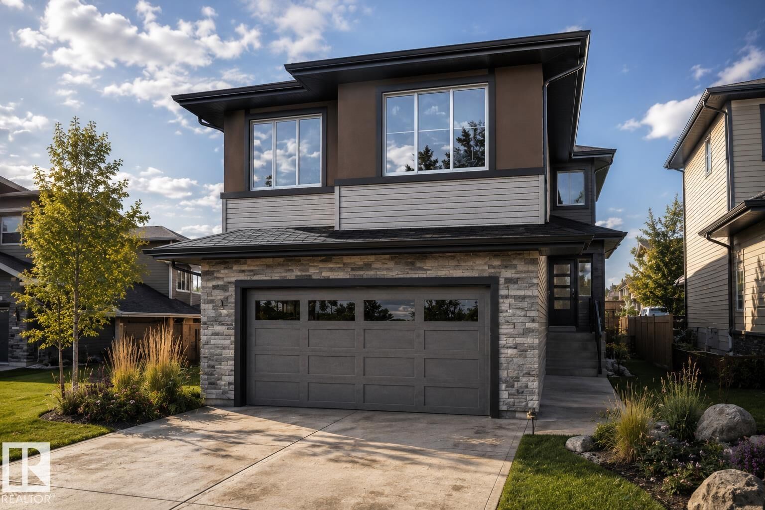 Property Photo:  3330 Chickadee Drive NW  AB T5S 0V6 