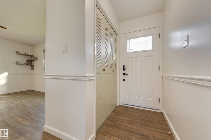 Property Photo:  9702 99A Avenue  AB T8R 1G6 
