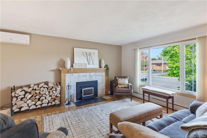 Property Photo:  62 Ayer Avenue  NB E1C 8J8 